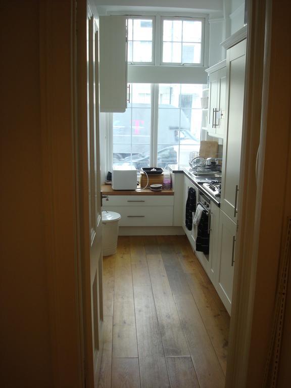 Luxury Holland Park, Sleeps 2, Free S'Fast Wifi Apartamento Londres Exterior foto